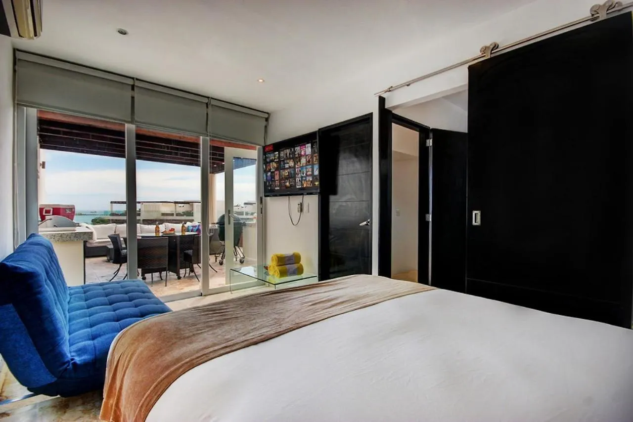 EL123 Elements Condos 2 Bedroom Playa del Carmen 0*,  México